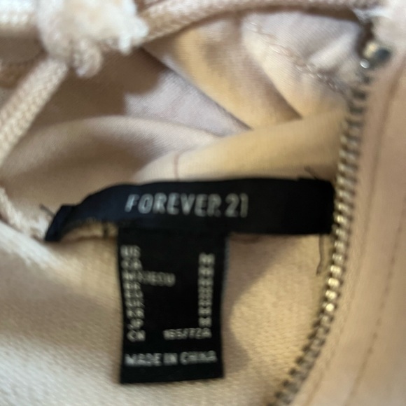 Forever 21 Hooded 100% brushed Cotton
jump suit - Picture 6 of 7